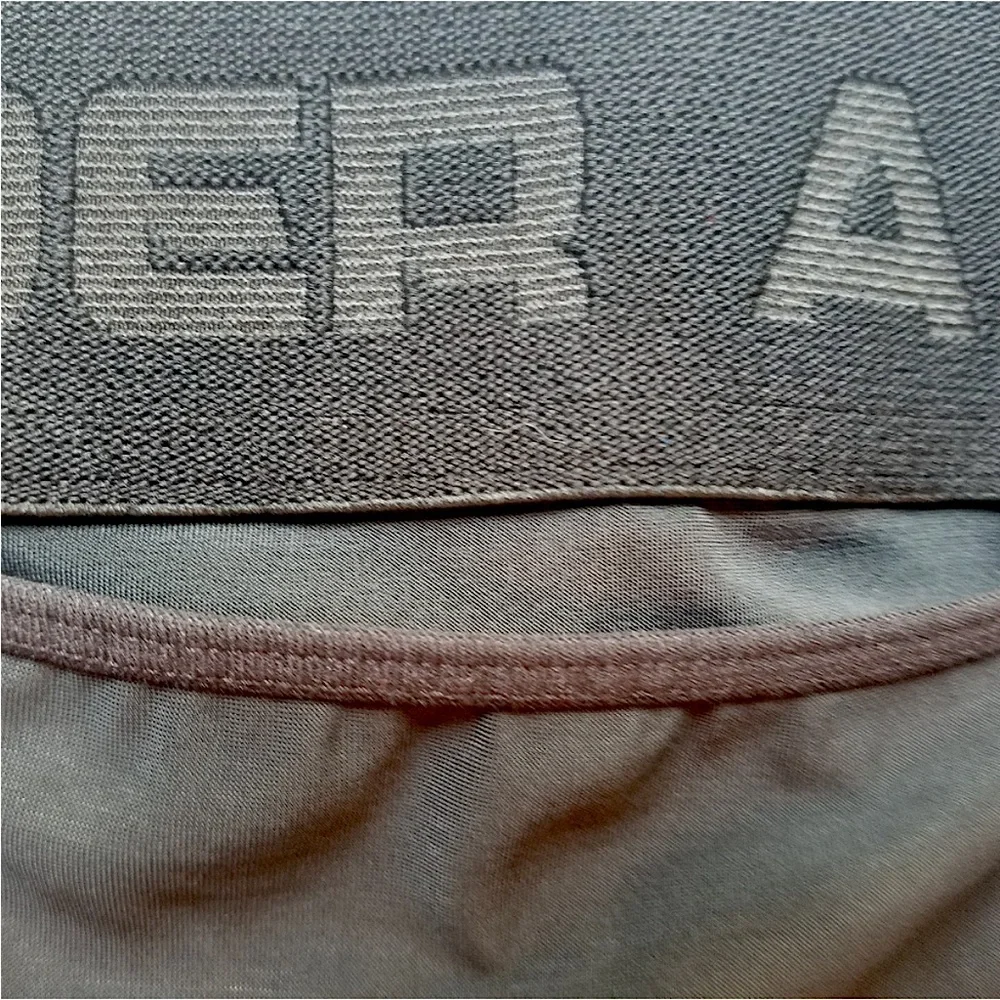 Under Armour - Picture 3 of 6